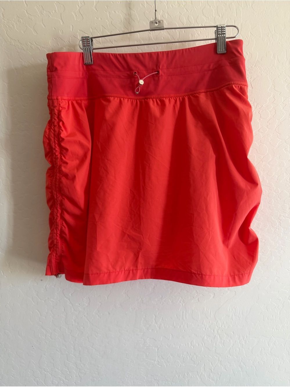 Travis Mathew Women's Athletic Golf / Tennis Skort orange/red- Size Large